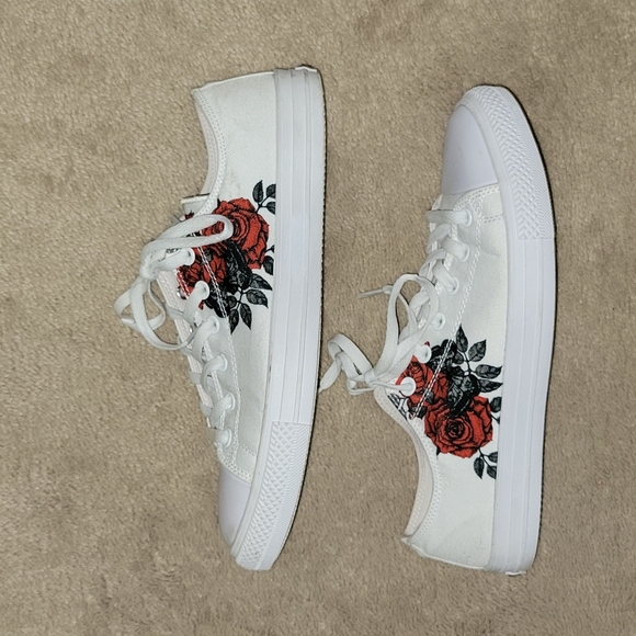 RAAD shops Other - RAAD White Low Top Tennis Shoes w/ Rose Pattern